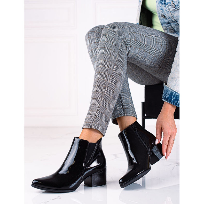 SHELOVET Černé lakované Chelsea boty Sergio Leone na vysokých podpatcích černá 1