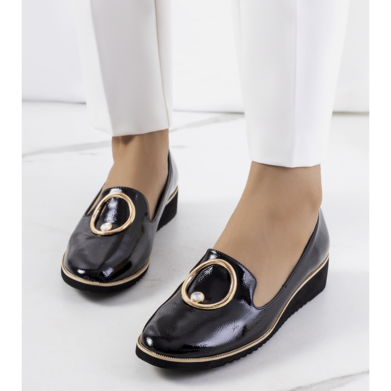 Černé lakované boty Kadyro černý 1