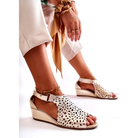 PA2 Kožené Prolamované Sandály Na Klínu Zlaté Sellena zlatý 2 PA2 Kožené Prolamované Sandály Na Klínu Zlaté Sellena zlatý 2