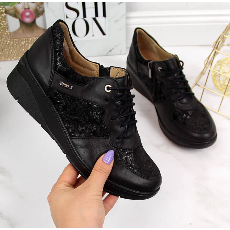 Pohodlné kožené dámské boty černé Helios 347 černá 2