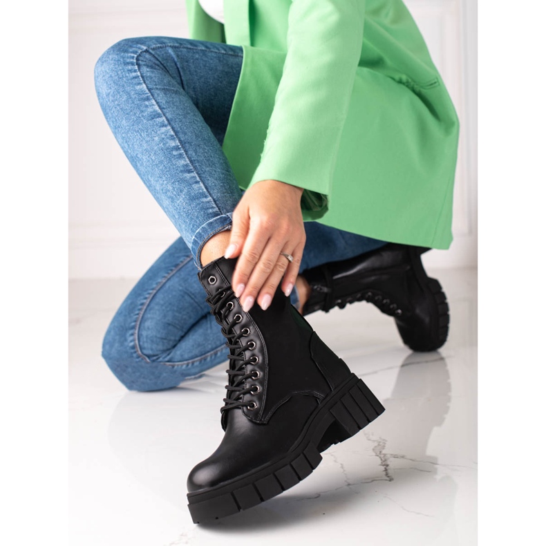 Dělnice Shelovet na tlusté podrážce černá 1