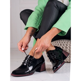 Lakované vysoké podpatky Vinceza černý 1