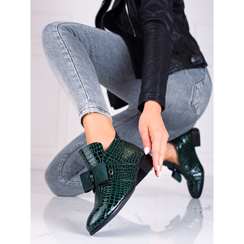 W. Potocki Dámské nízké kozačky Potocki na plochých zelených podpatcích zelená 1 W. Potocki Dámské nízké kozačky Potocki na plochých zelených podpatcích zelená 1