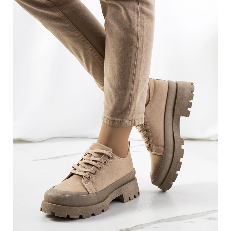 Béžové dámské boty Maryland béžový 1