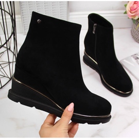 Černé Dámské teplé boty na klínku Filippo černá 2 Černé Dámské teplé boty na klínku Filippo černá 2