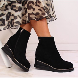 Černé Dámské teplé boty na klínku Filippo černá 1