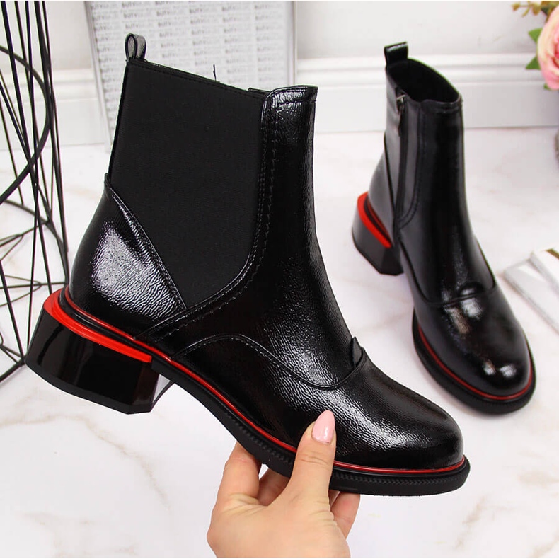 Dámské černé lakované kozačky Jodhpur Filippo černá 2