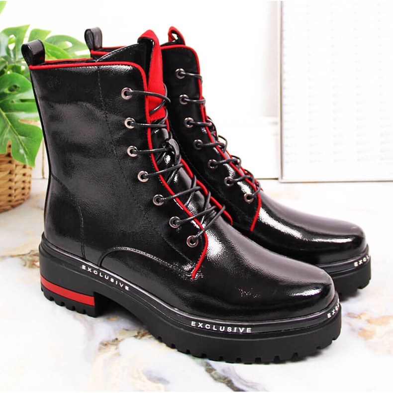 Dámské lakované a zateplené černé dělnice Filippo černá 2