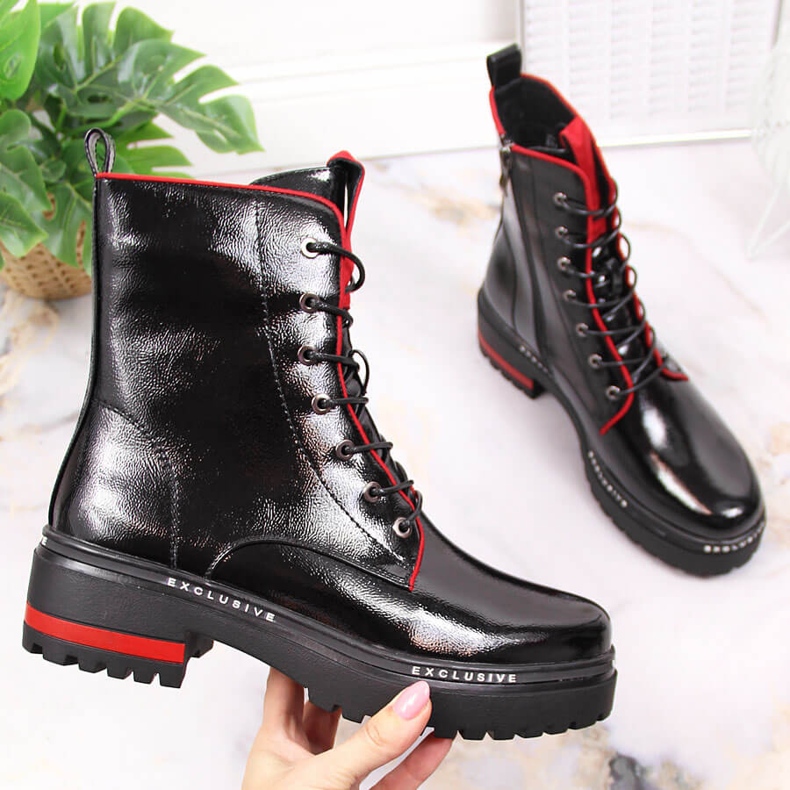 Dámské lakované a zateplené černé dělnice Filippo černá 1