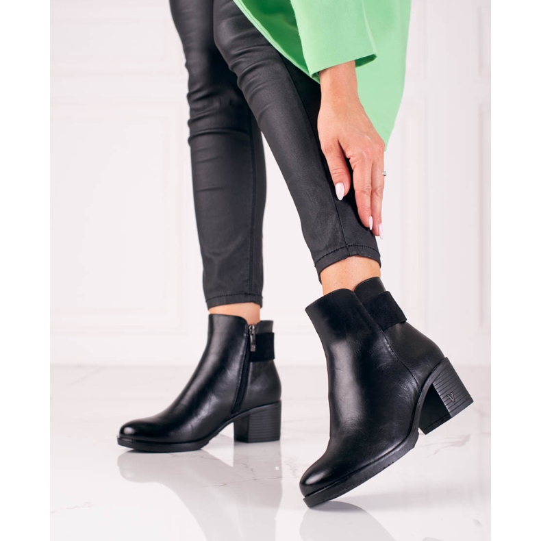 W. Potocki Černé klasické dámské kozačky značky Potocki černá 1