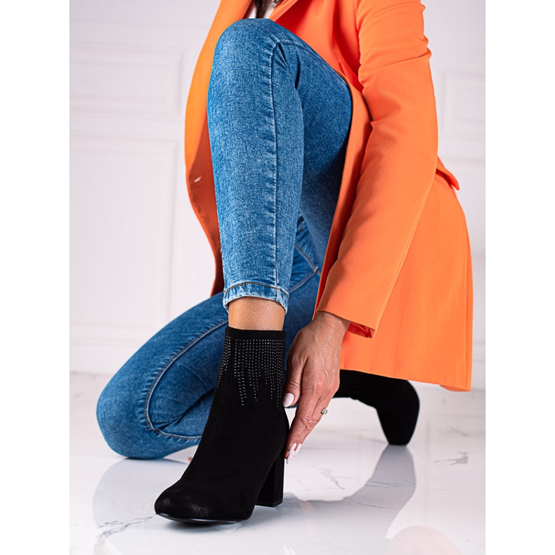 T.Sokolski Dámské semišové boty na sloupku Sokolski černá 1