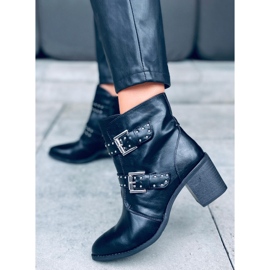 Kozačky na vysokém podpatku s cvočky Ferox Black černá 1