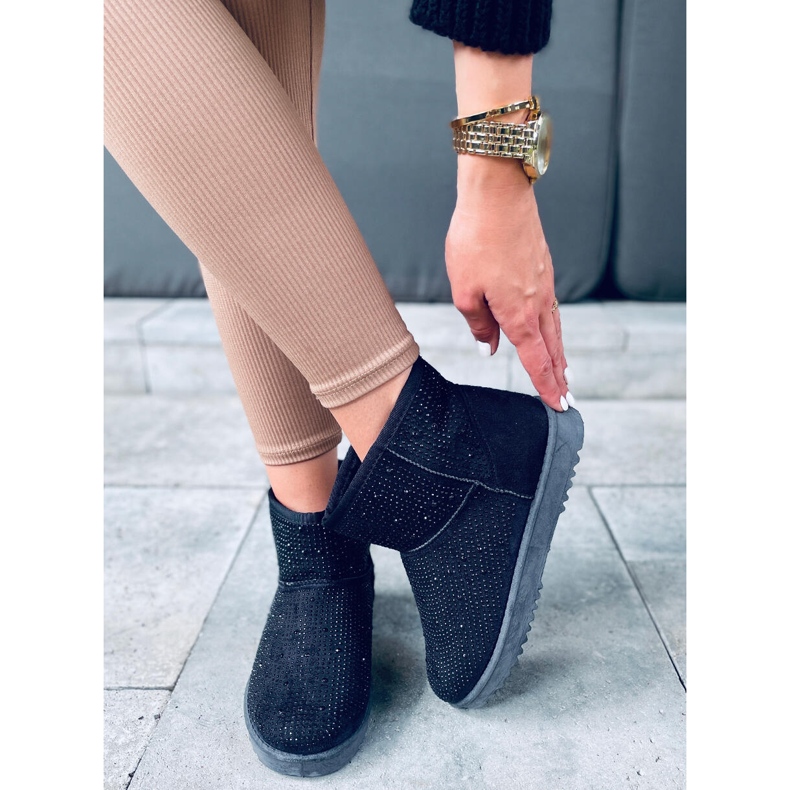 Krátké sněhule Emusy od Amber Black černá 1