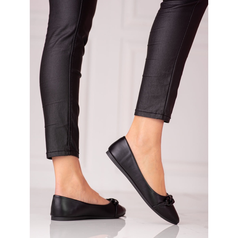 W. Potocki Dámské černé špičaté baleríny s řetízkem Potocki černá 1