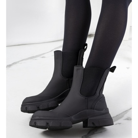 BM Černé boty Carlos černý 2