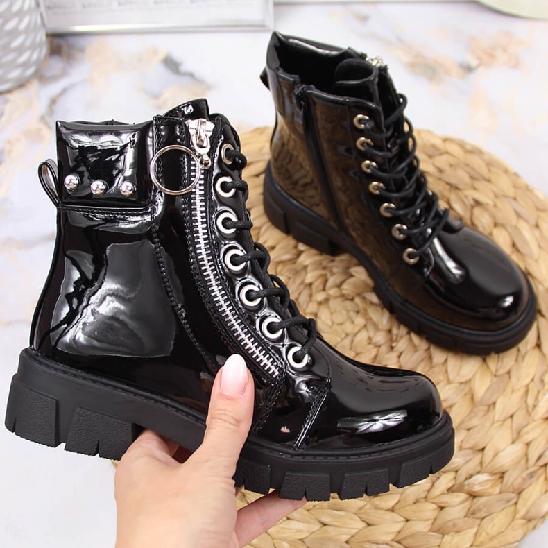 Černé černé lakované zateplené kozačky Vinceza pro dívky černá 1