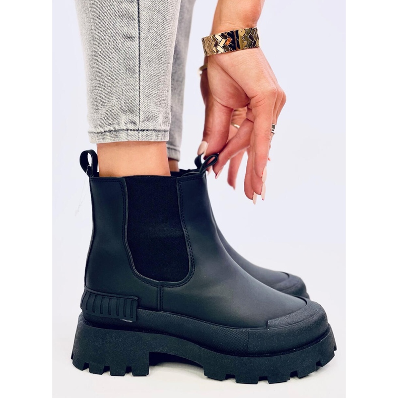 Černé boty Astoria Jodhpur černá 2