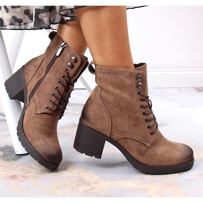 Dámské hnědé semišové teplé kozačky Potocki hnědý 1 Dámské hnědé semišové teplé kozačky Potocki hnědý 1