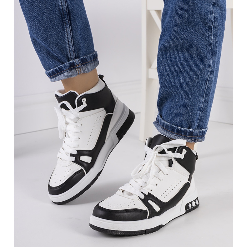 Černé tenisky značky Grandis bílý černý 1