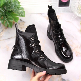 S.Barski Černé lakované kozačky s flitry S. Bararski černý 1