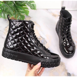 Černé kožené prošívané dámské zateplené kozačky Filippo PAW369 2