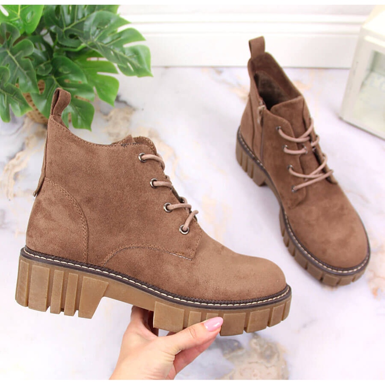 Sergio Leone Dámské polstrované dělnice na hnědé semišové platformě od Sergia Leoneho hnědý 1