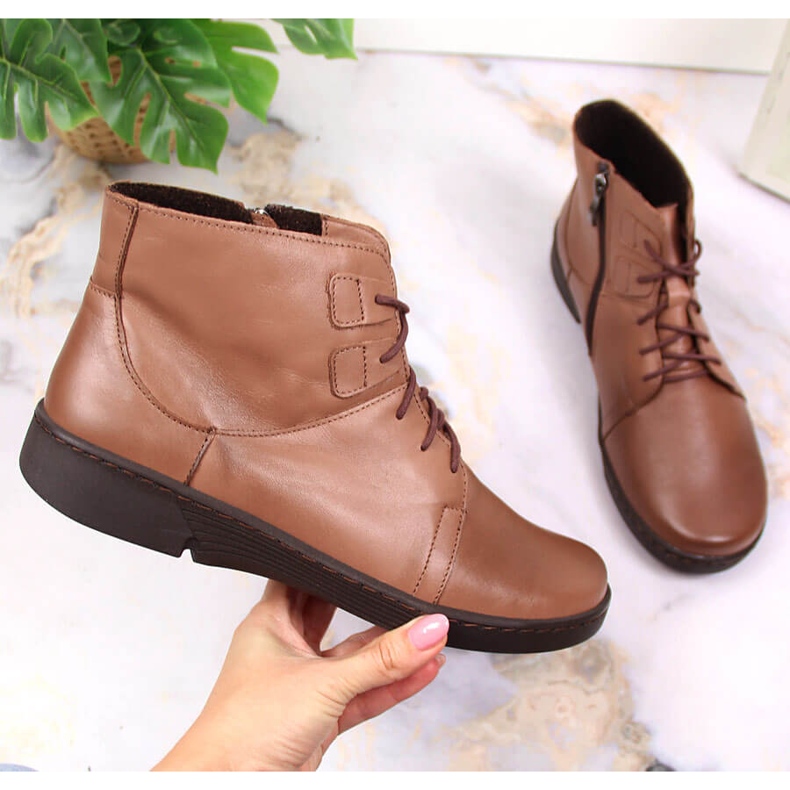 Pohodlné hnědé kožené boty pro ženy zateplené hnědé Łukbut LUK1816B hnědý 1