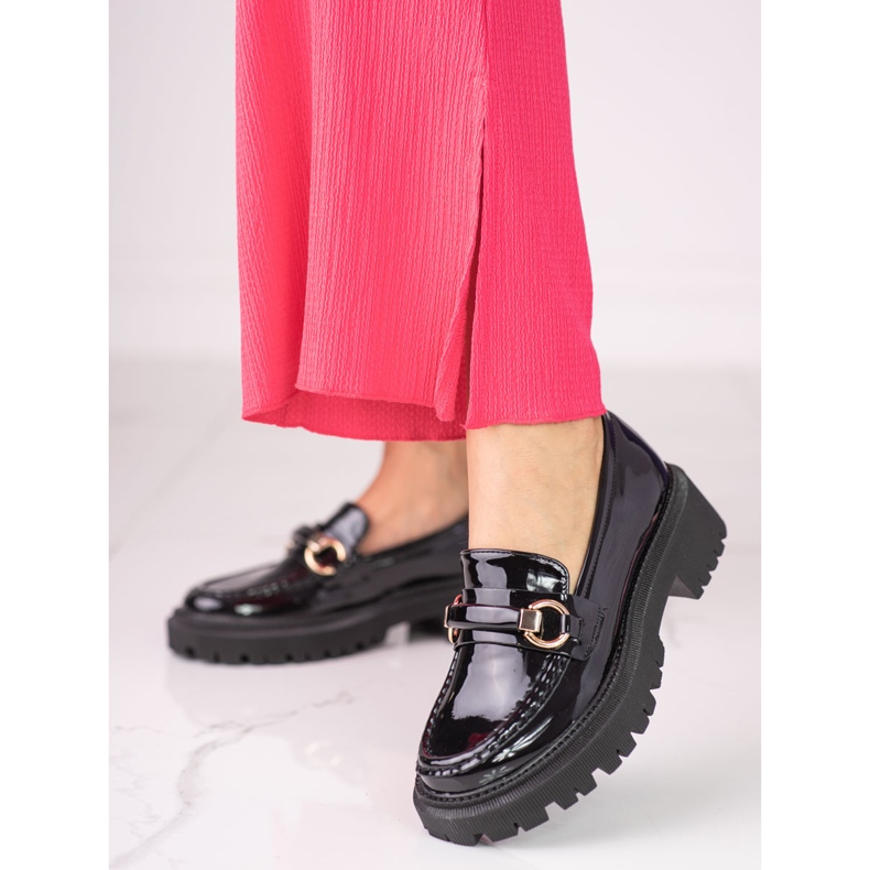 Černé lakované dámské mokasíny Shelovet černá 1