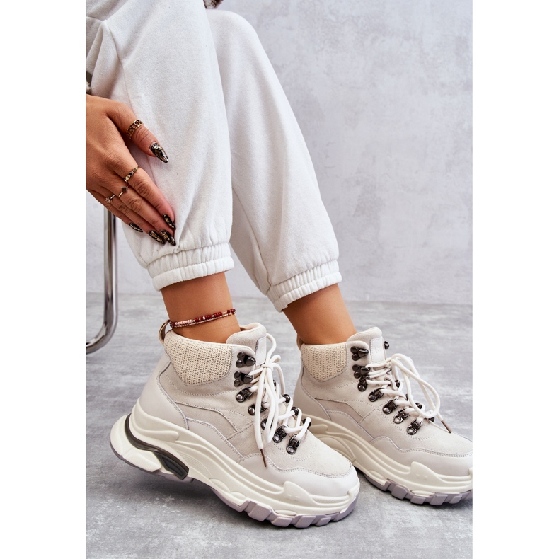 Dámská vysoká sportovní obuv GOE KK2N4097 Světle béžová béžový 1