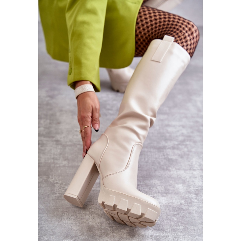 WS1 Módní kozačky z ekokůže na béžové platformě Isabell béžový 2