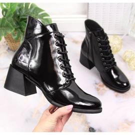 Dámské kozačky na ozdobném černém podpatku Vinceza černá 1