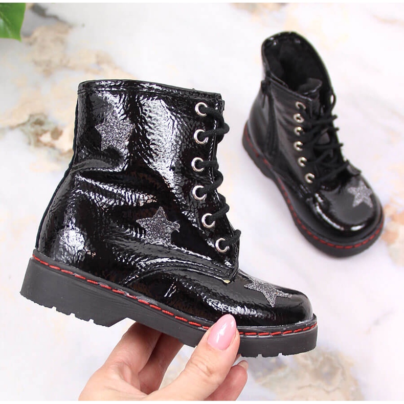 Dívčí kozačky, lakované zateplené Kornecki 6216 černá 1