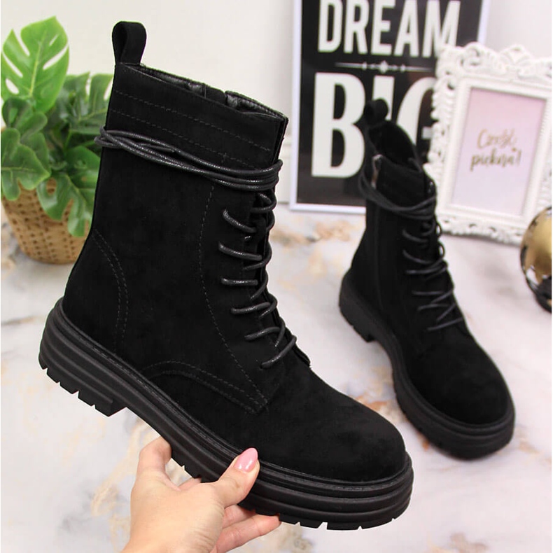 D&A Černé OLI175B černé semišové traperské boty černá 1 D&A Černé OLI175B černé semišové traperské boty černá 1