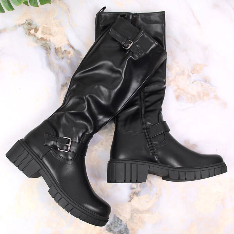 Jezzi Dámské černé kozačky s nastavitelnou přezkou Vinceza černá 1