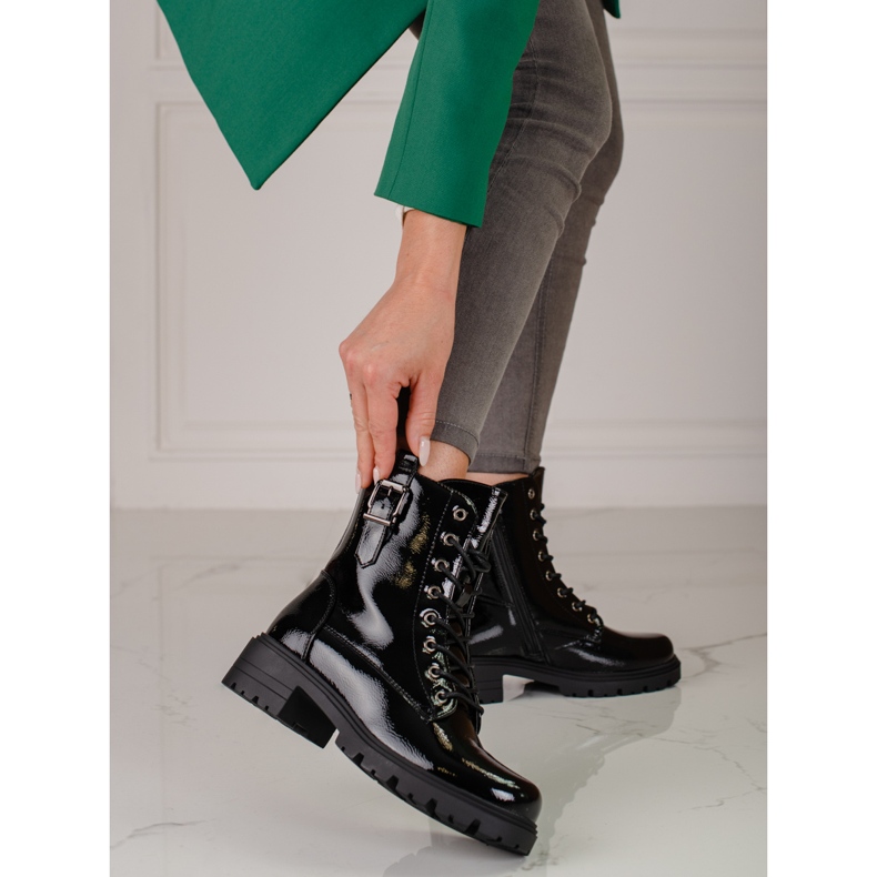 Dámské lakované tašky Vinceza černá 2