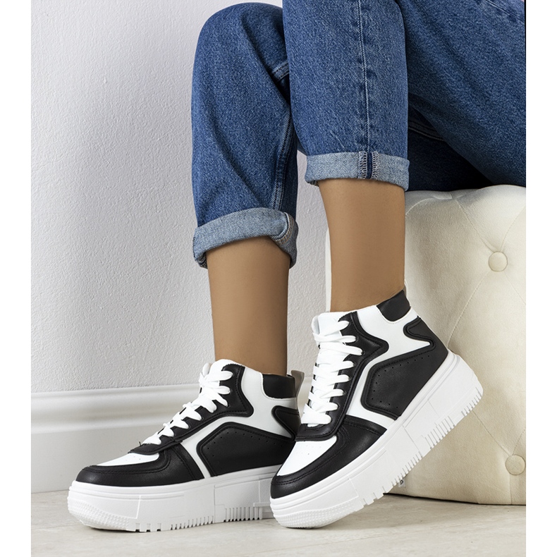 Černobílé kotníkové tenisky Zetta bílý černá 1