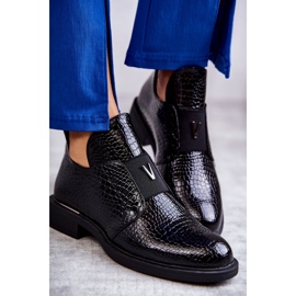 Vinceza Lakované kozačky s výřezy na plochém podpatku Black Eunice černá 2