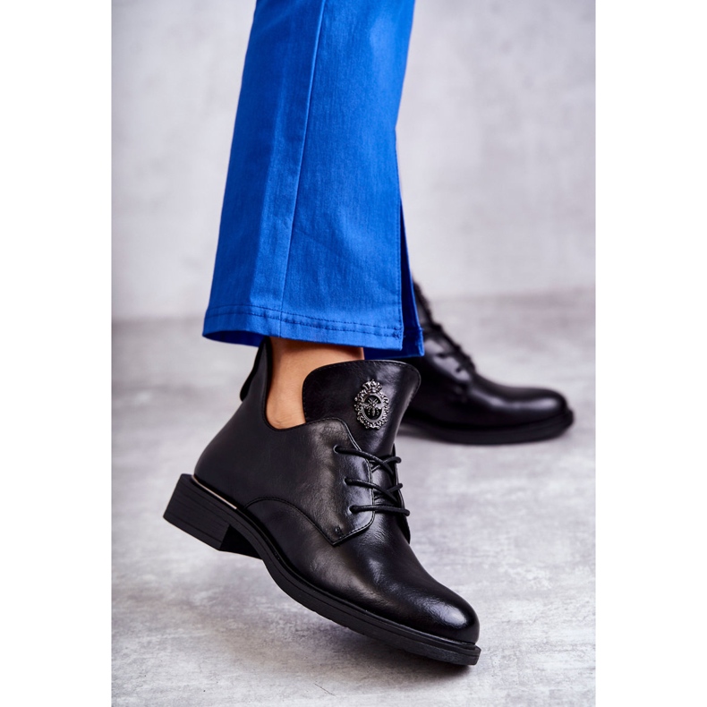 Vinceza Kožené šněrovací kozačky s výřezy Černá Fabiana 1