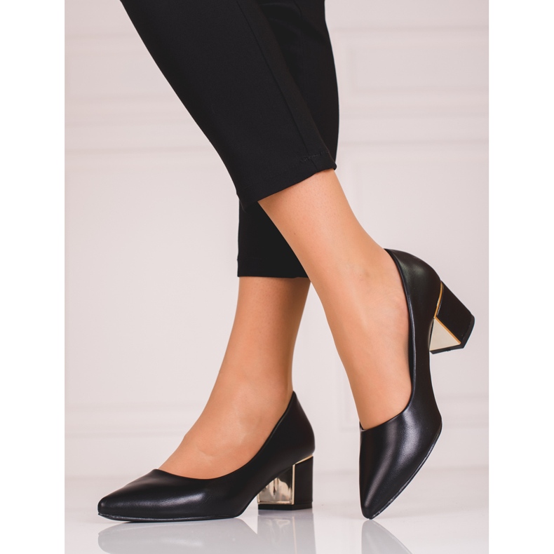 Černé dámské lodičky na nízkém sloupku Shelovet černá 1