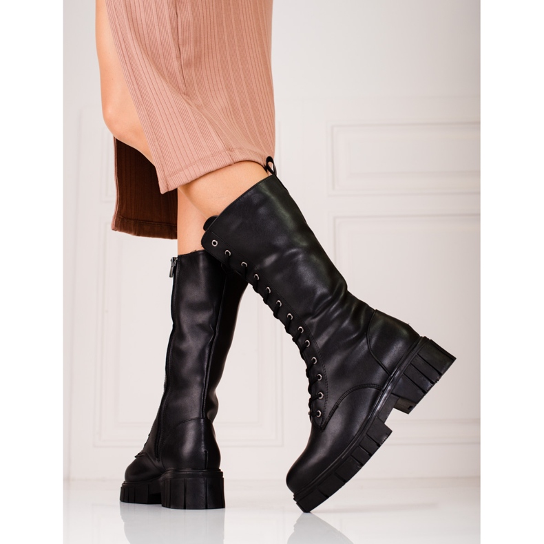 Šněrovací vysoké boty pro ženy značky Sokolski černá 2