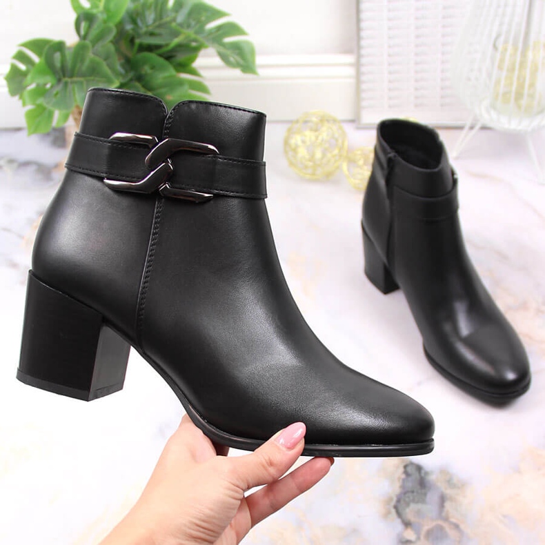 Černé, zateplené boty Jodhpur od Sergio Leone černá 1