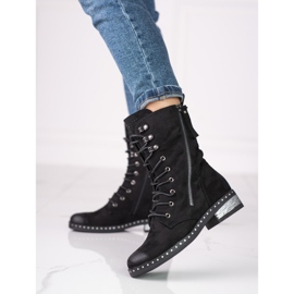 Černé dělnice od S. Barski černá 1