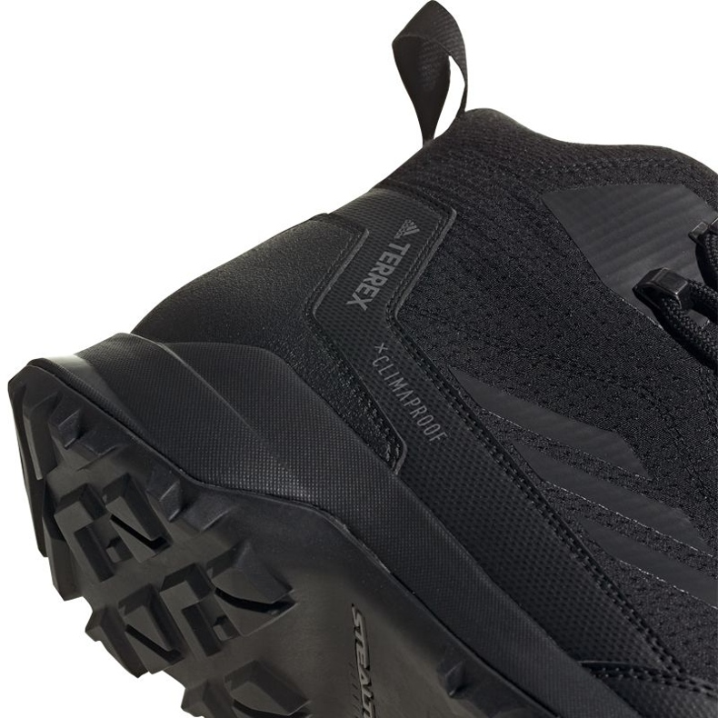 Zimní boty Adidas Terrex Frozetrack Mid Cw Cp M AC7841 černý 3