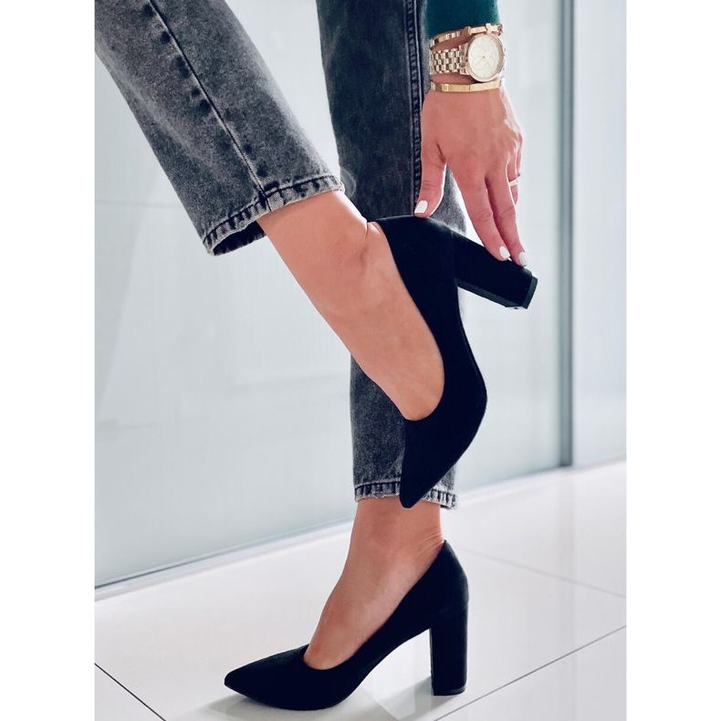 PA1 Lodičky na sloupku Ivonne Black černá 2