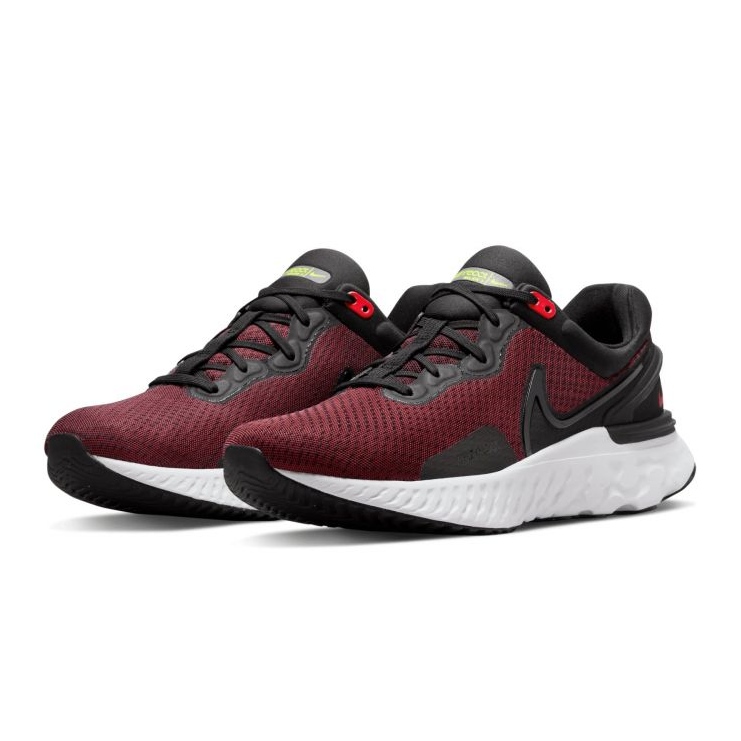 Bota Nike React Miler 3 M DD0490-003 červený vícebarevný 1