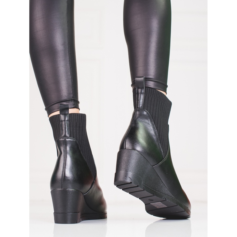 Nazouvací kozačky na klínku Shelovet černá 1