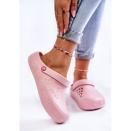 Dámské světlé pantofle Kroks Big Star II275008 Růžové růžový 1