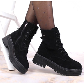 Černé semišové kožené dámské zateplené kozačky Filippo černá 1