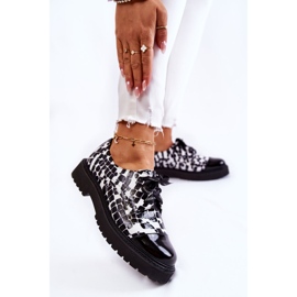 Lakované šněrovací boty Laura Messi 2441 Black and White bílý černá 2