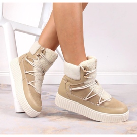 Kožené šněrovací kozačky na béžové platformě Laura La.Fi béžový 1